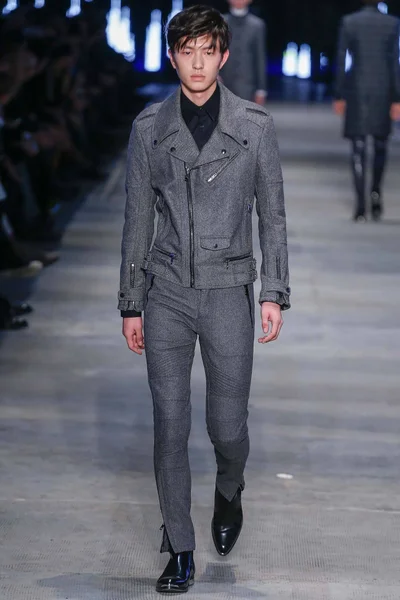 Look 29